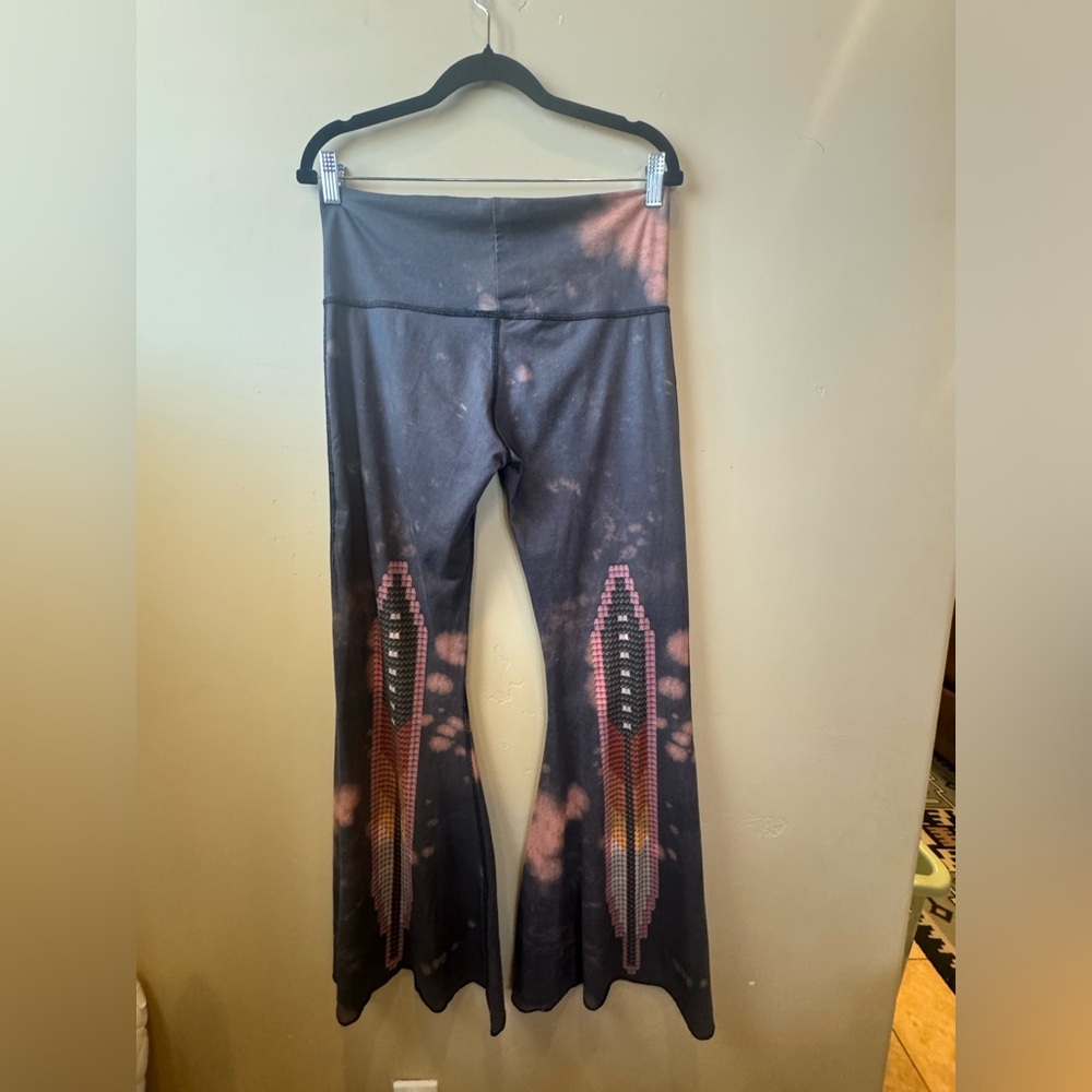 Teeki size large RARE bell bottom flare leggings!